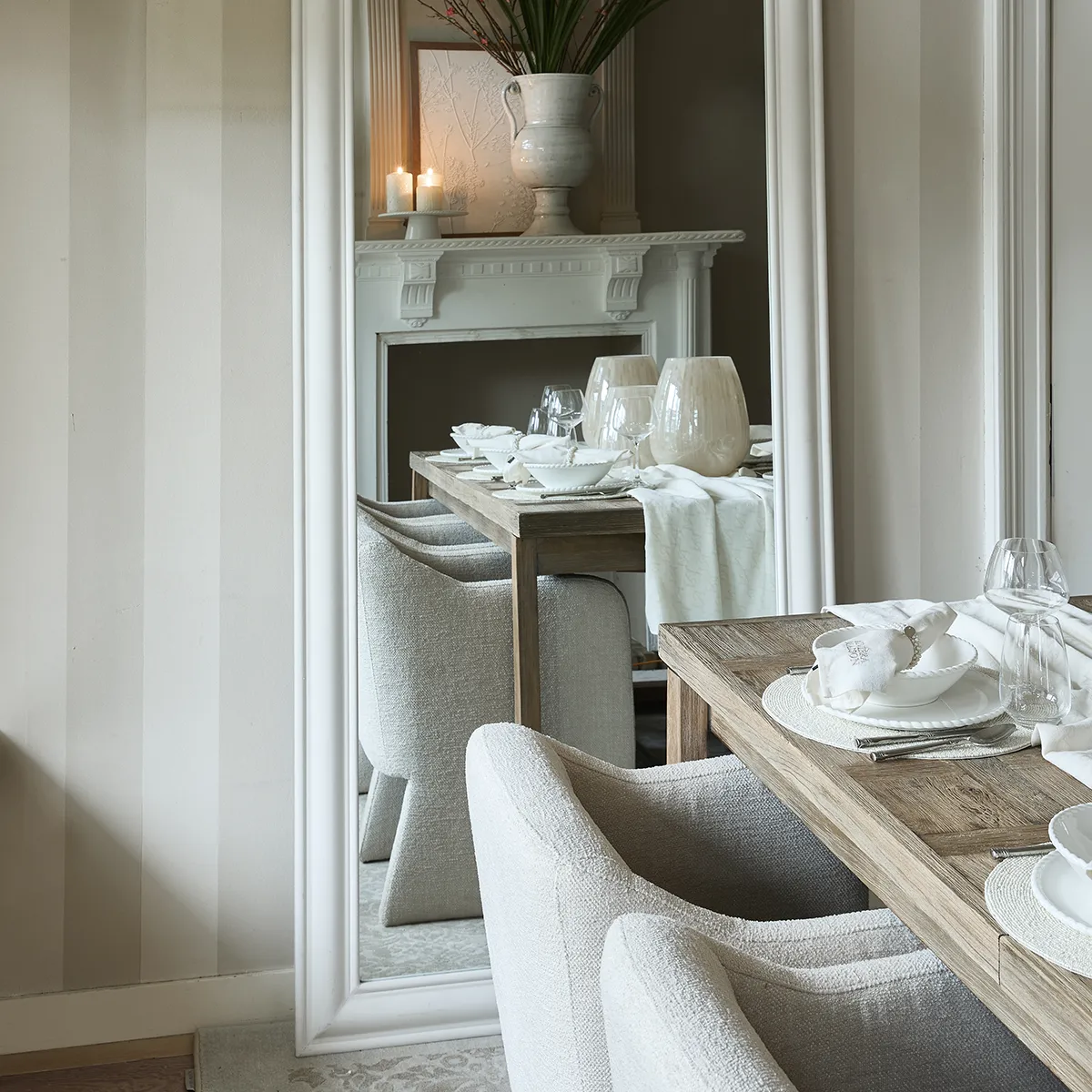 Spisestol Napoli Beige med armlener