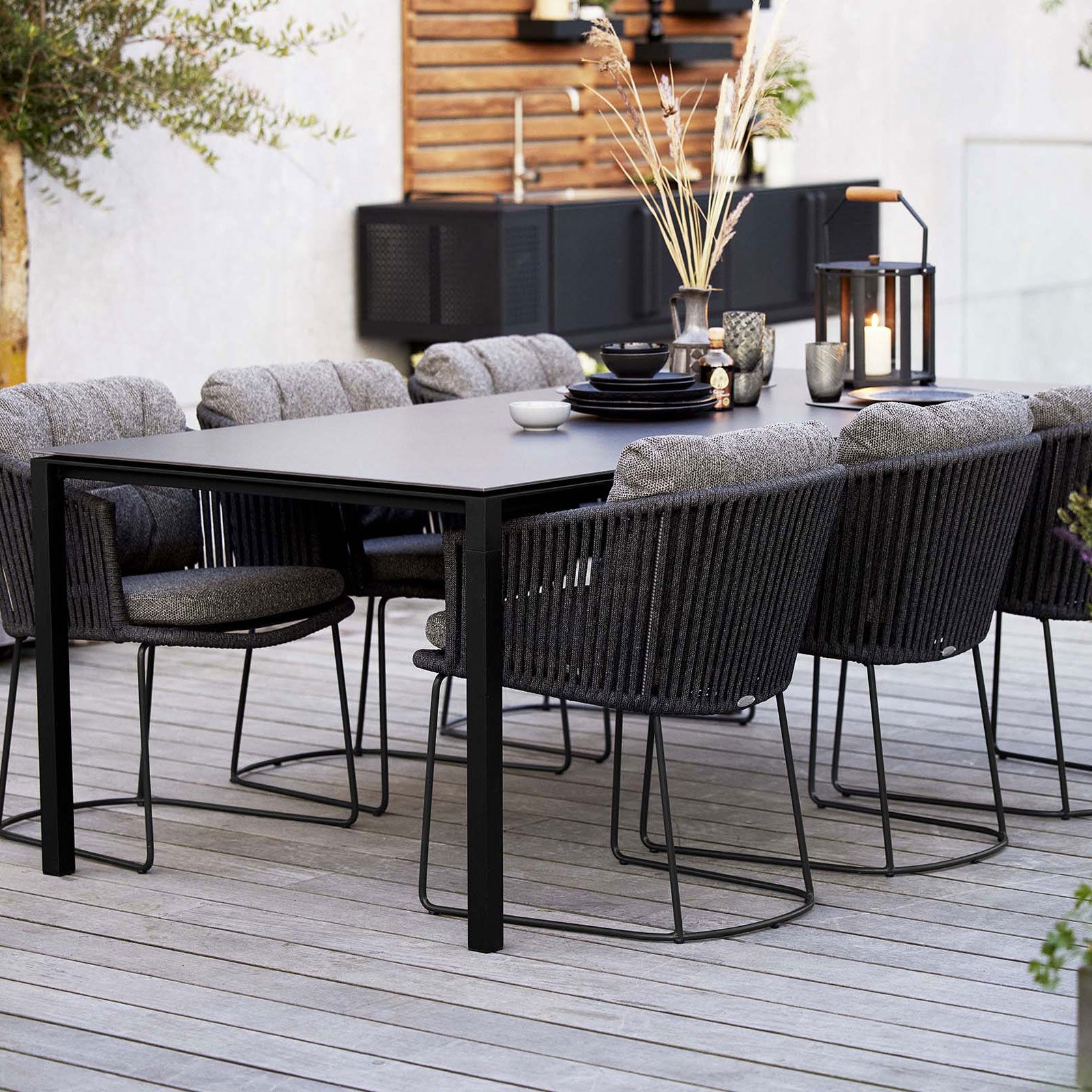 Moments Karmstol Mørk grå