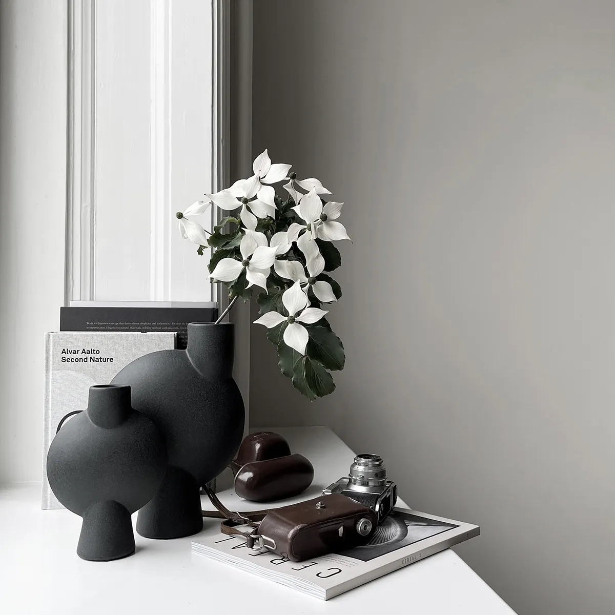 Håndmalt vase Sphere Bubl Mini Black H19 cm