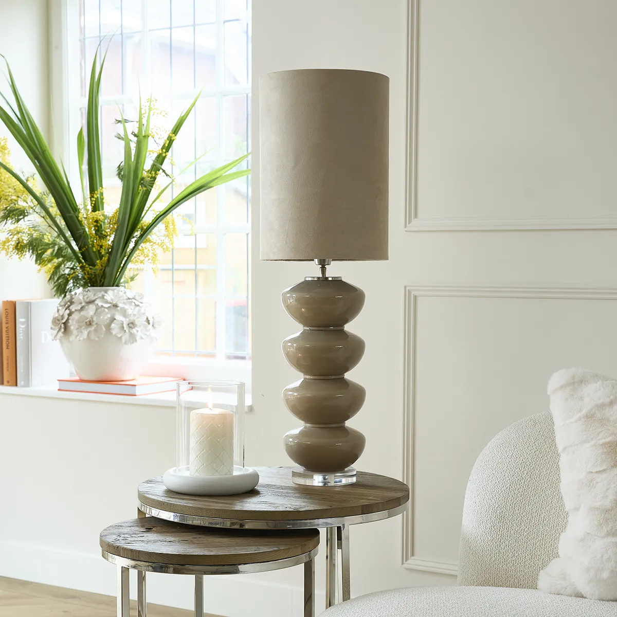Håndlaget Vase Blossom L White