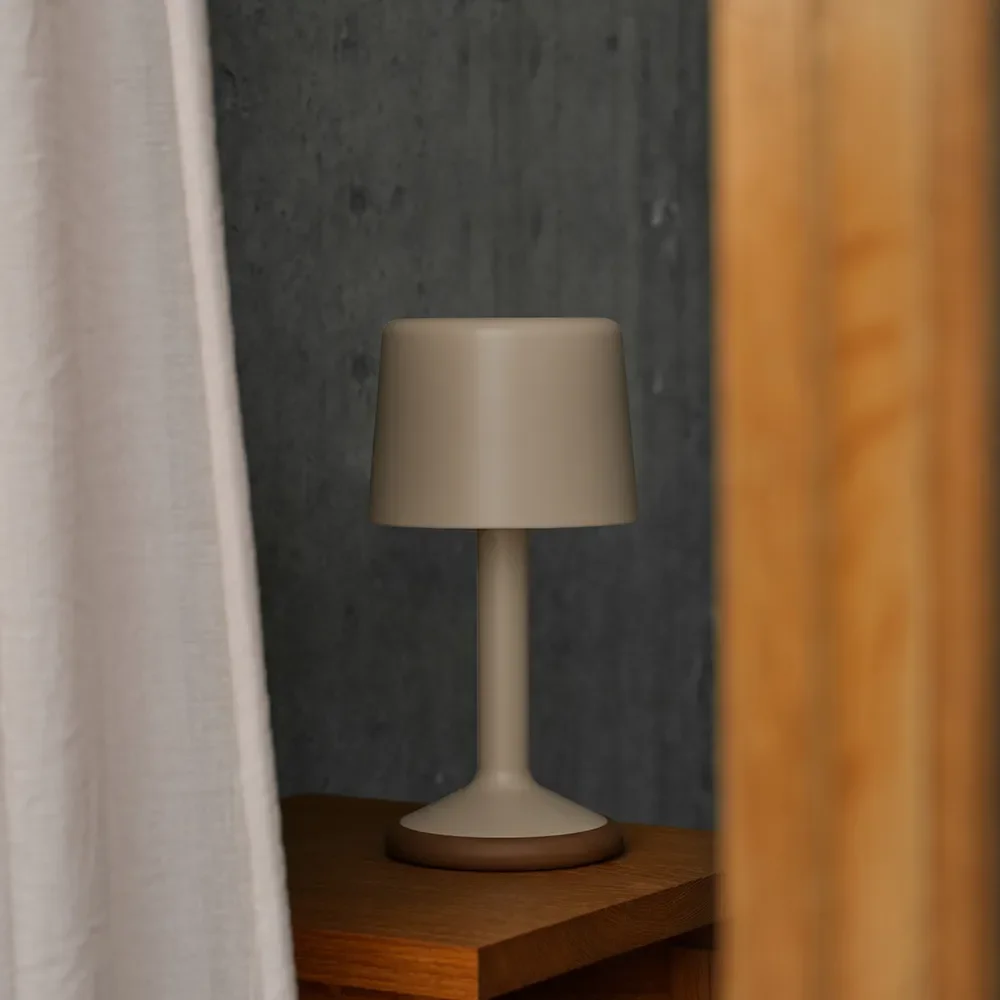 Bærbar solcellelampe Luu Beige