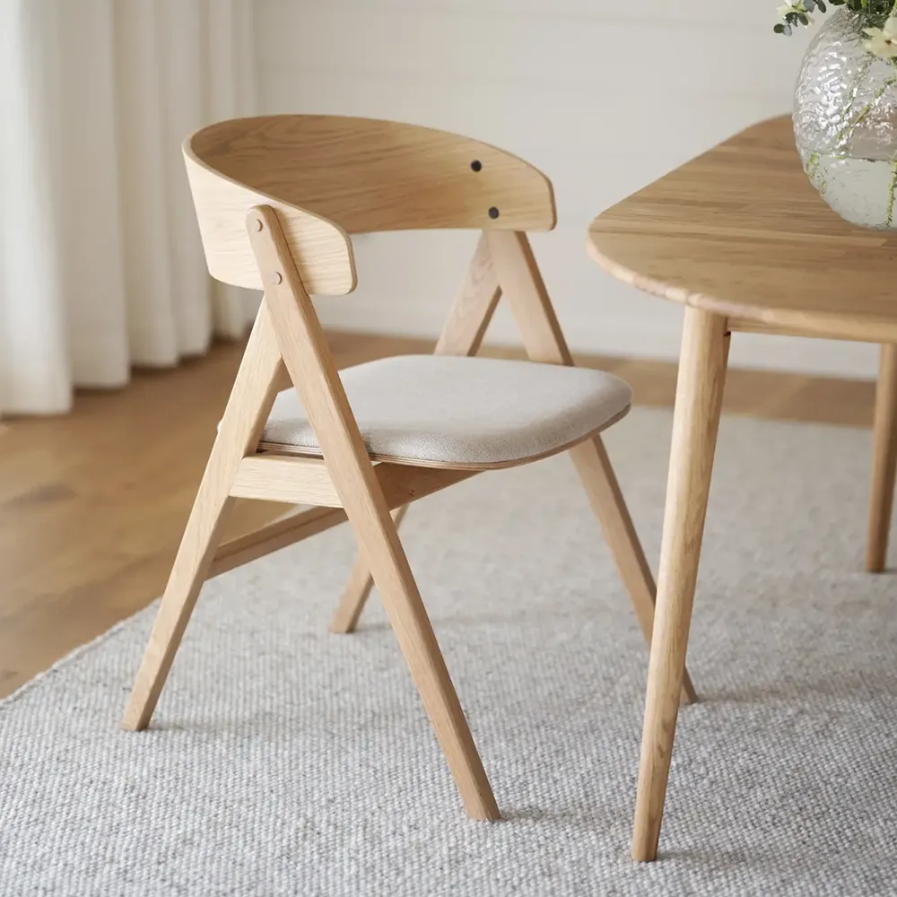 Waterton spisestol med armlener eik/beige stoff
