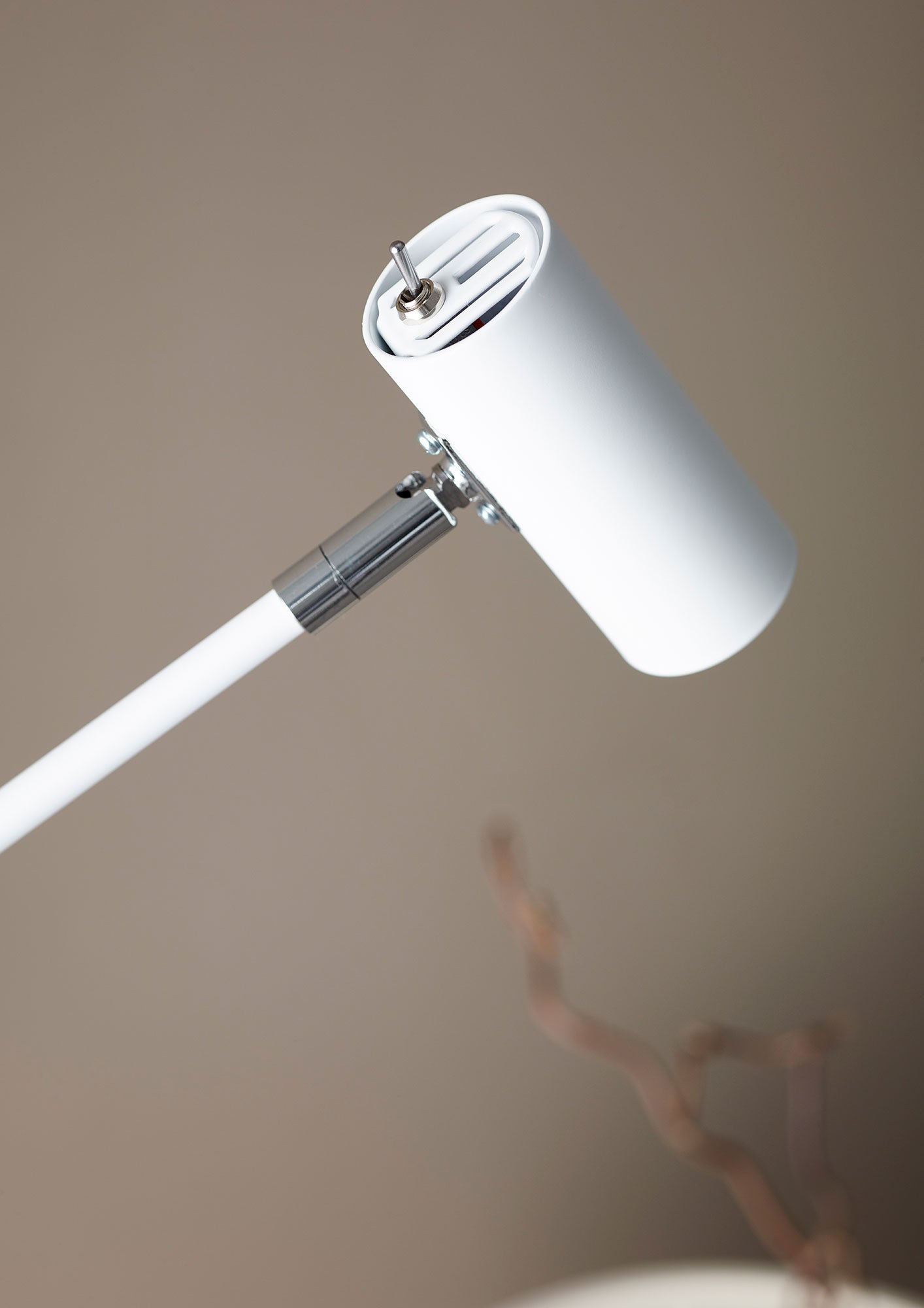 Cato gulvlampe dimbar matt hvit