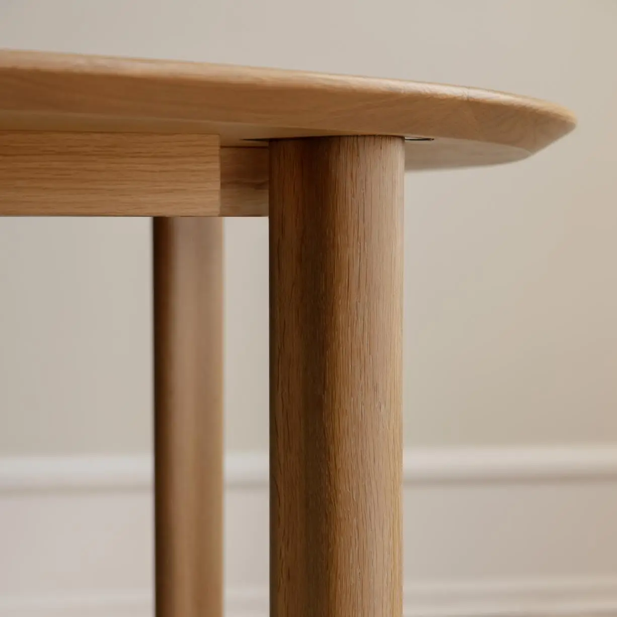 Comfort Circle Spisebord med uttrekk Oak