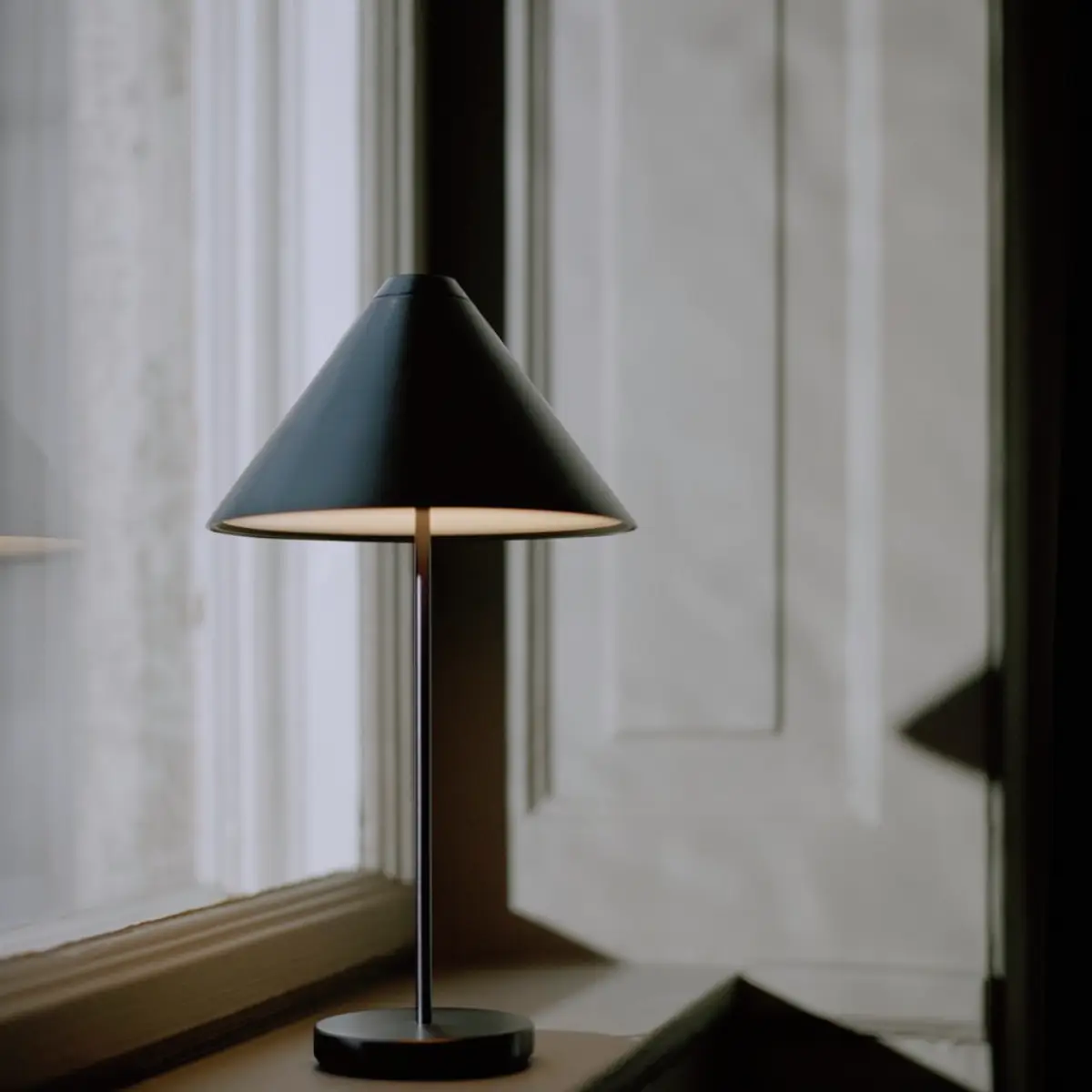 Brolly Bordlampe Stål Svart