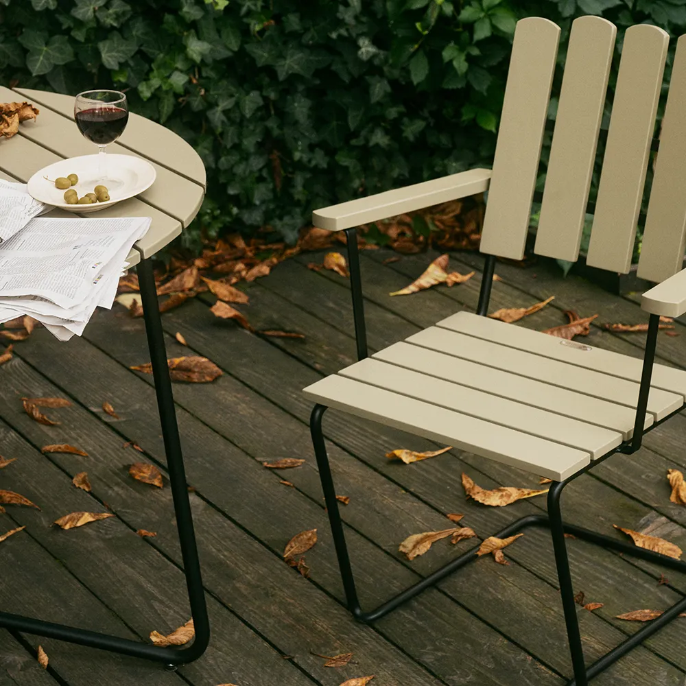 Bord 6B 60 Grønnlakkert eik / svart stativ