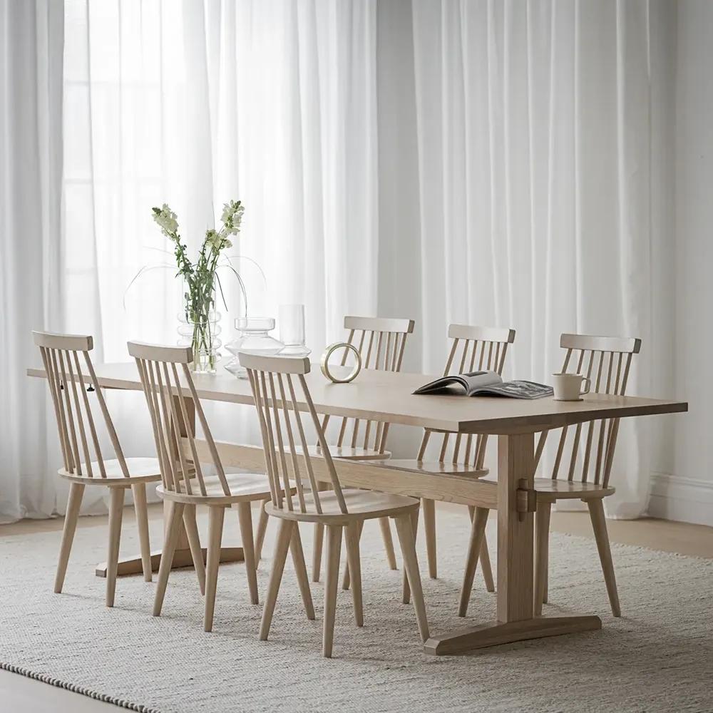 Lotta spisestol hvit pigmentert