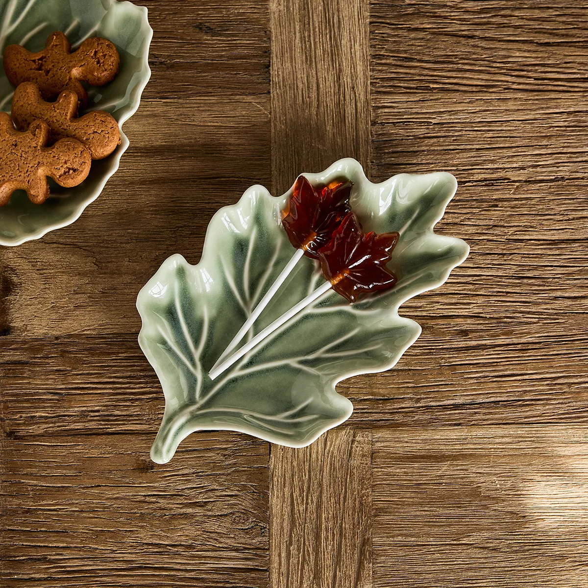 Tallerken Autumn Leaf 23,5x13,5 cm Green
