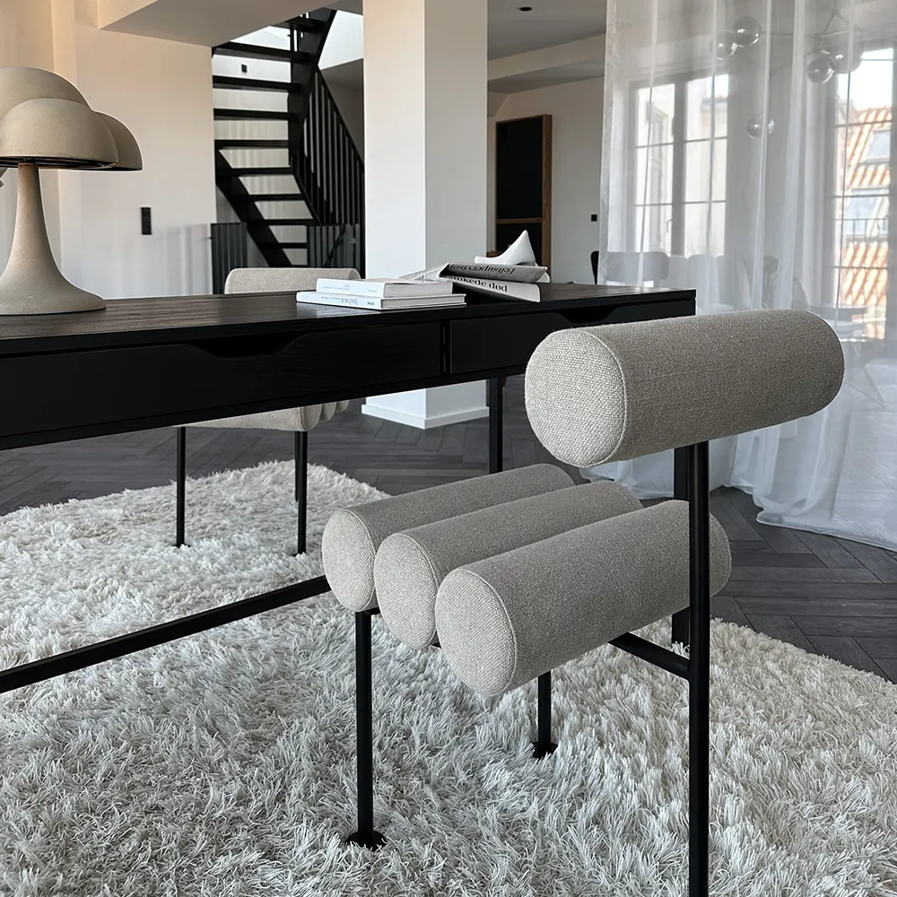 Hiro spisestol svart ramme - lin