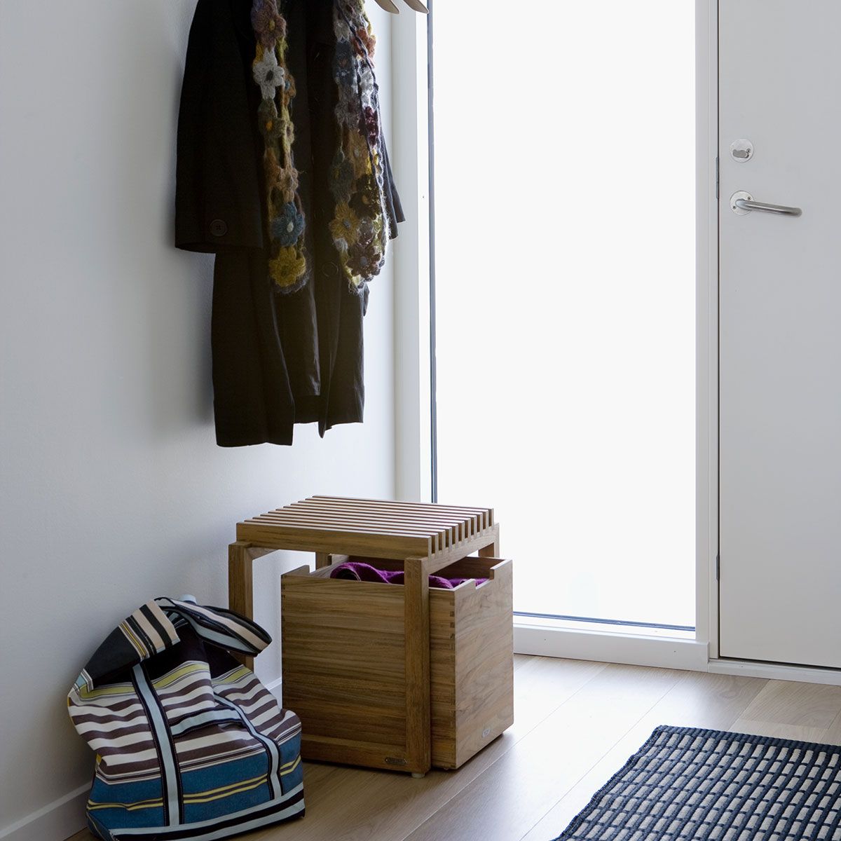 Cutter boks lav Svart Eik