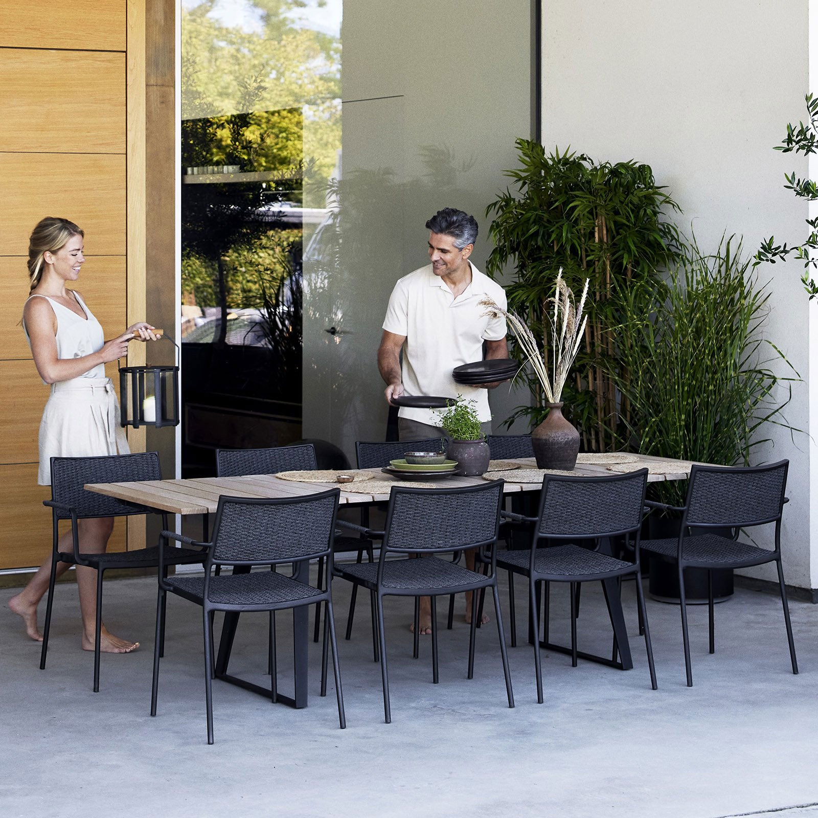 Less lenestol mørkegrå