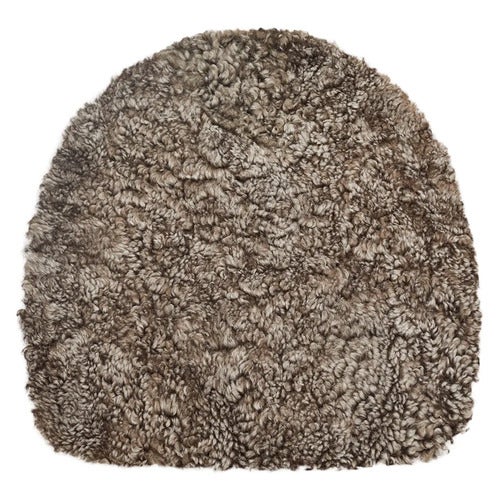 Curly forma Sittepute i saueskinn 36 cm Sahara/Lightbrown