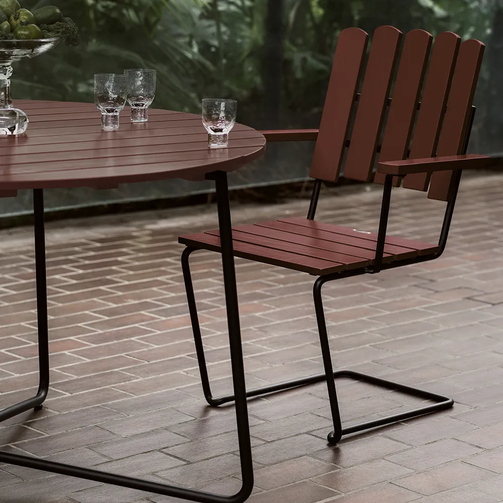 A2 lenestol Mørkerød lakkert eik / Svart