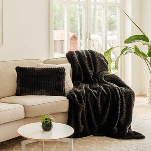 Grace Pute 40x60 cm Black