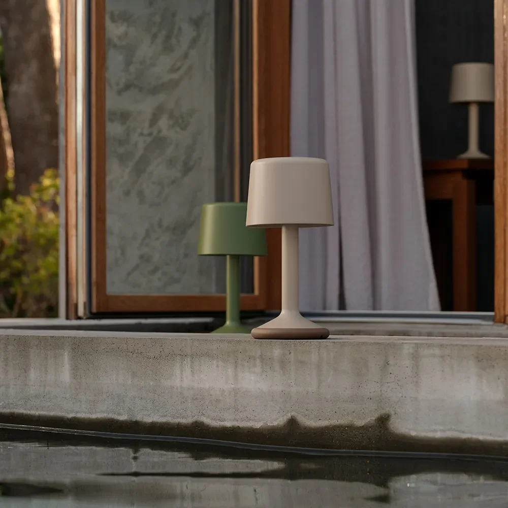 Bærbar solcellelampe Luu Beige