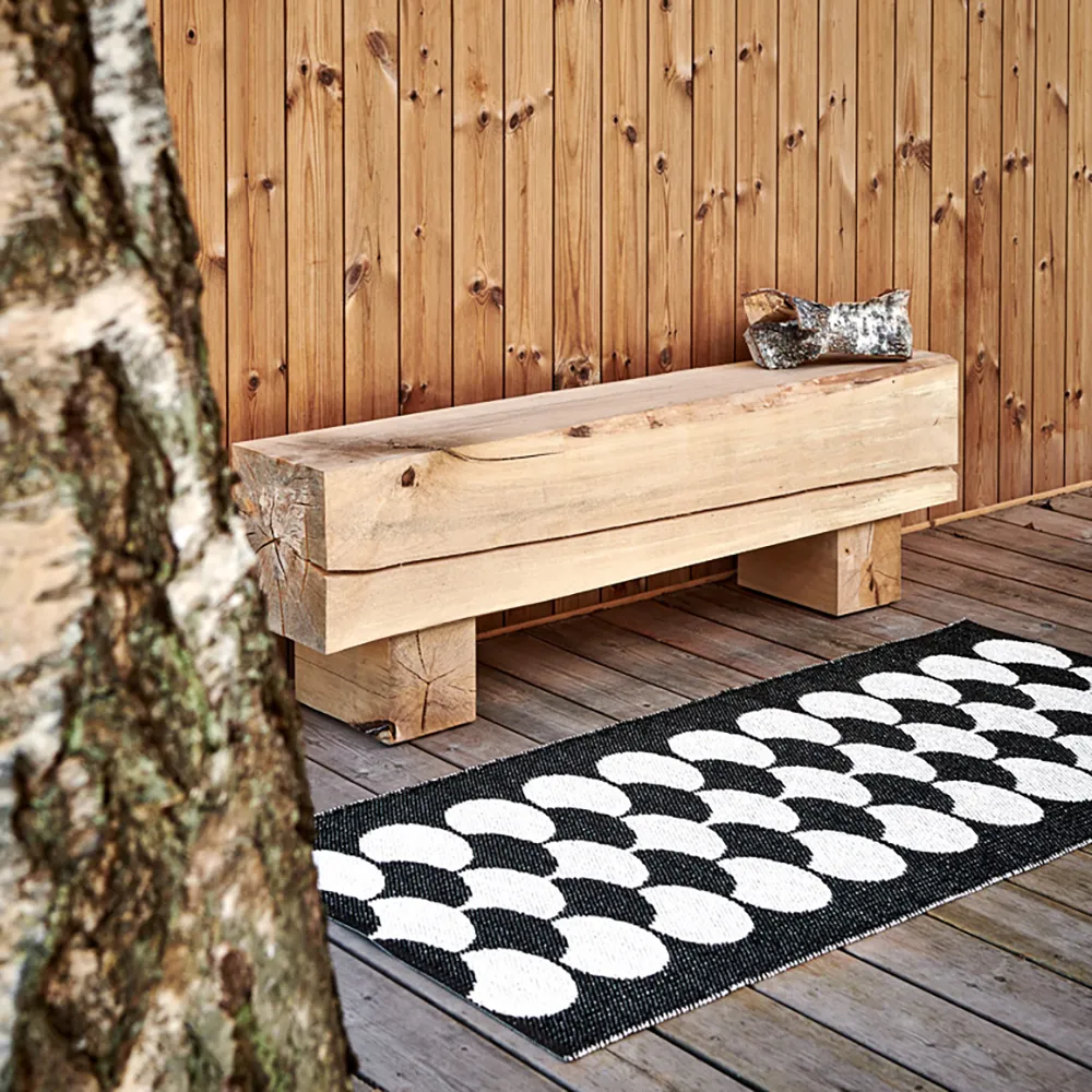 Poppy Black / Vanilla teppe 70 x 150 cm