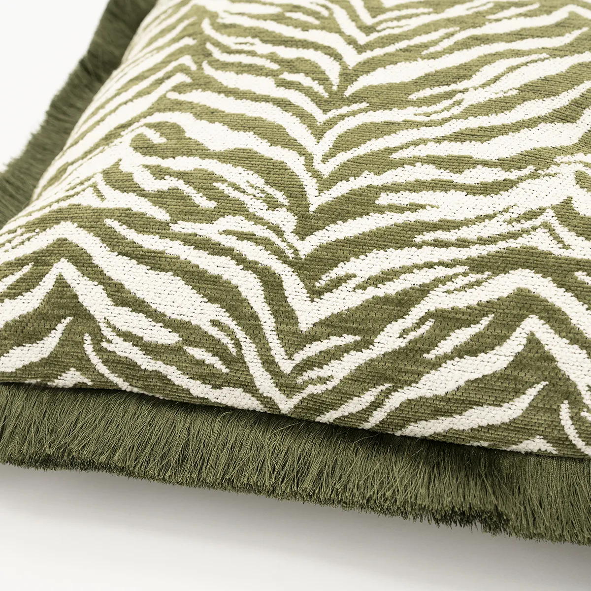 Pyntepute med frynser Tigra Green 40x60 cm