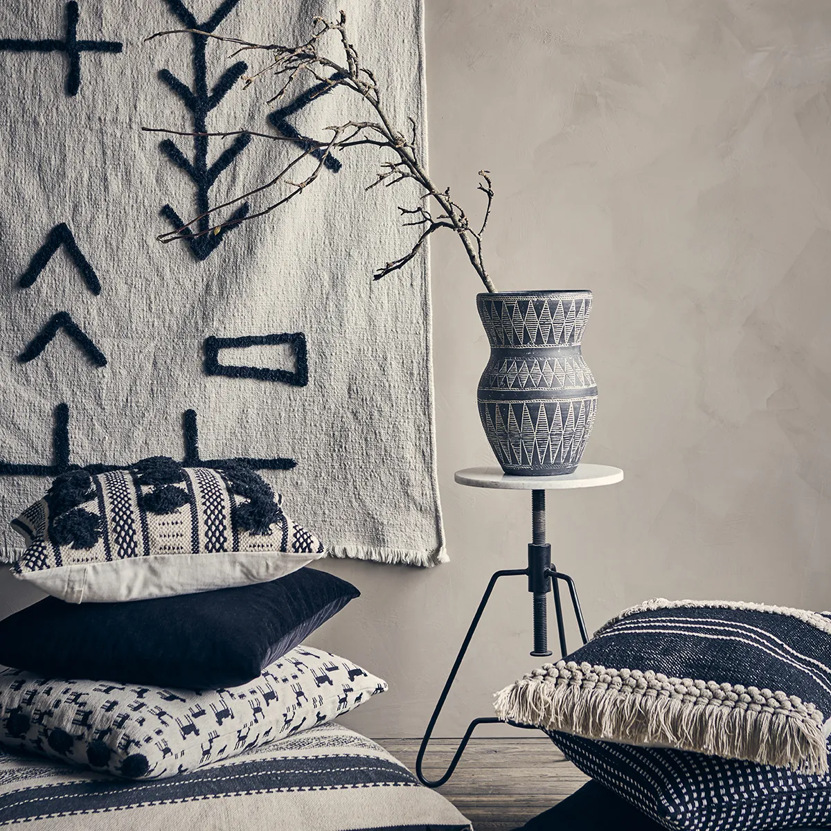  MILAN krakk svart Ø44 cm