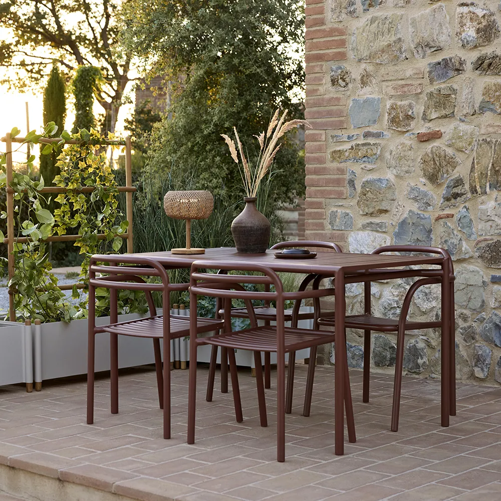 Bliss spisebord 133x81 cm Desert red