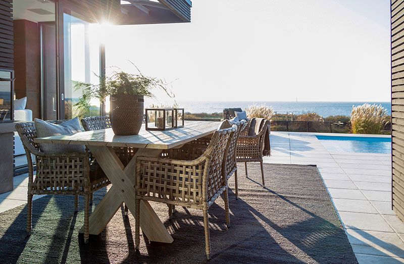 Santa Monica karmstol i kunstrotting Artwood