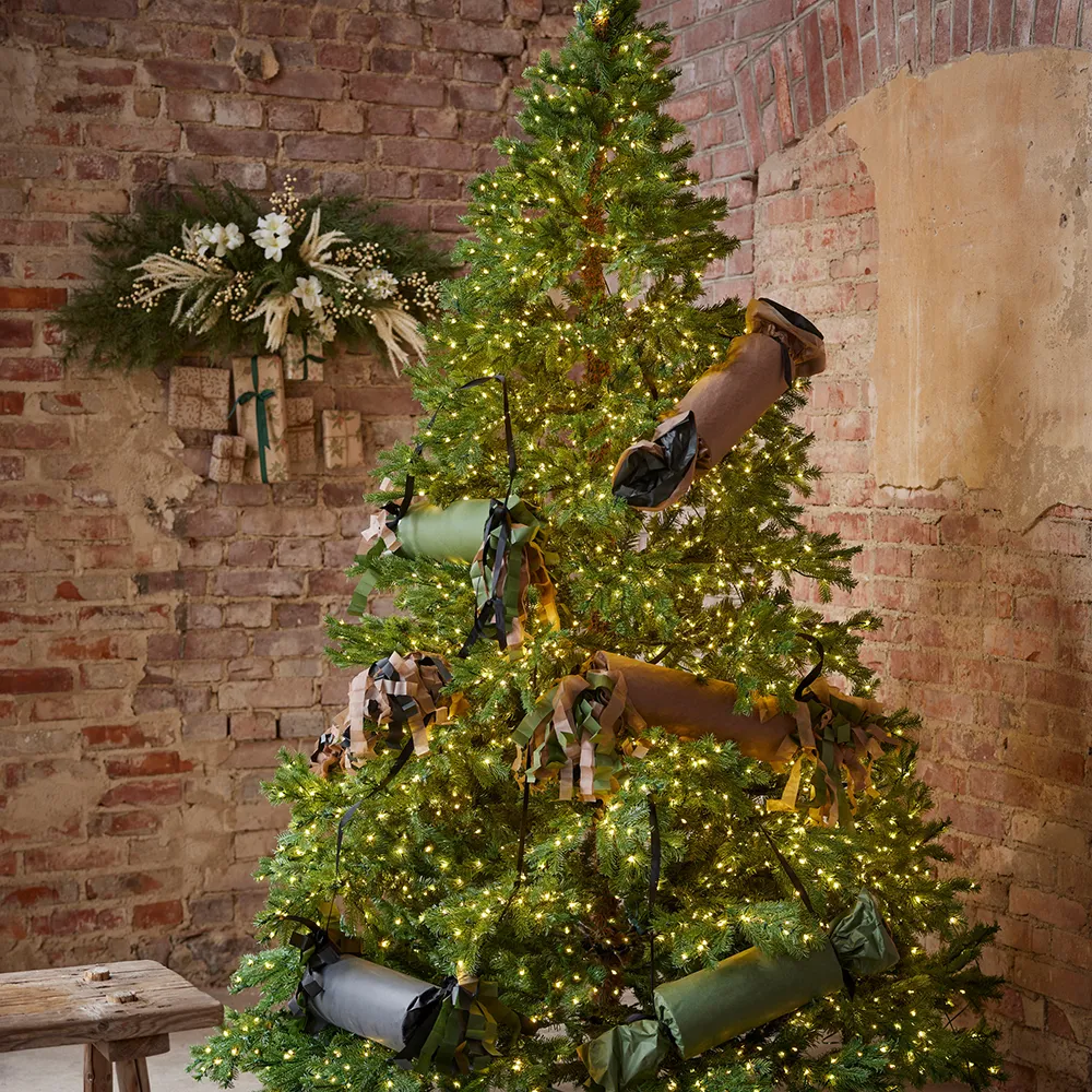 Juletre Dovre 210 cm 3000 lamper