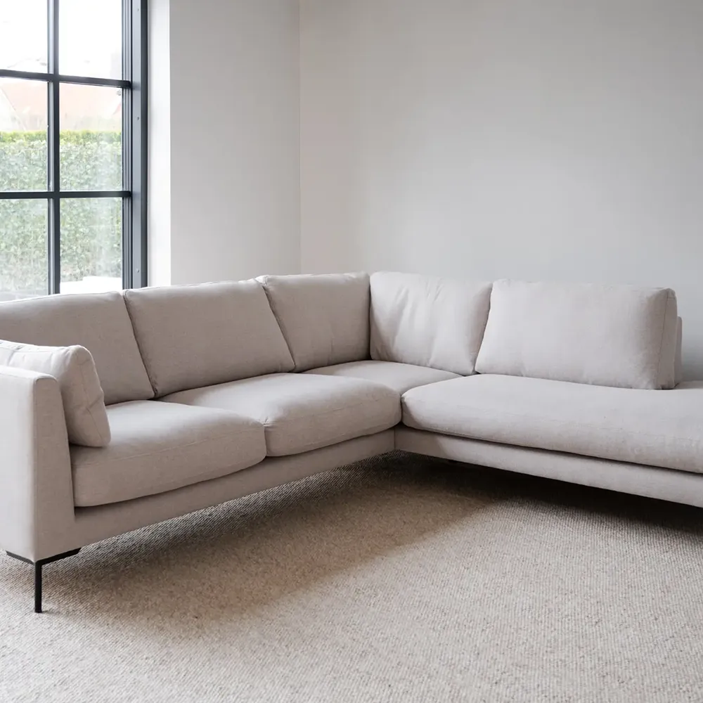 Corwin hjørnesofa 2,5+2,5-seter åpen ende høyre stoff Rita lys beige