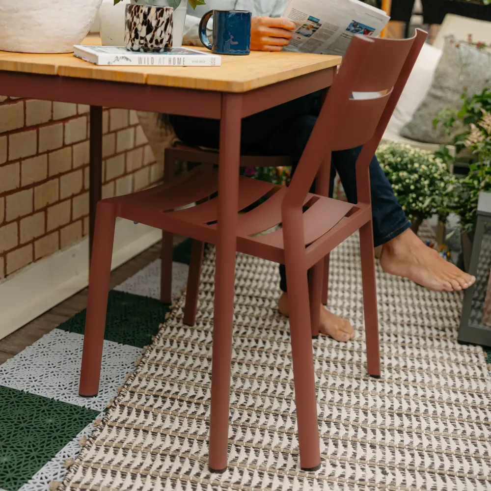 Delia spisestol Zin Red