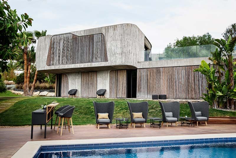 Peacock Wing lenestol mørkegrå, inkludert puter