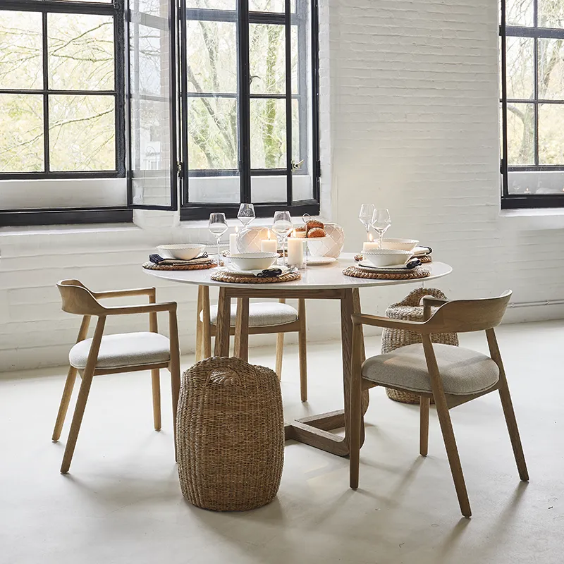 Puglia stol med armlener