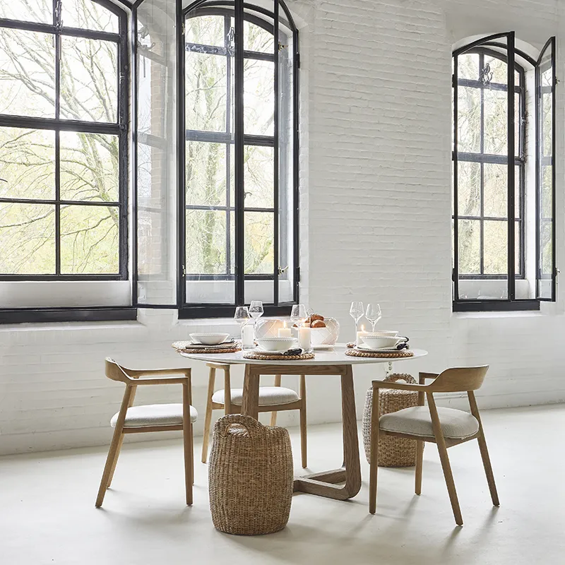 Puglia stol med armlener