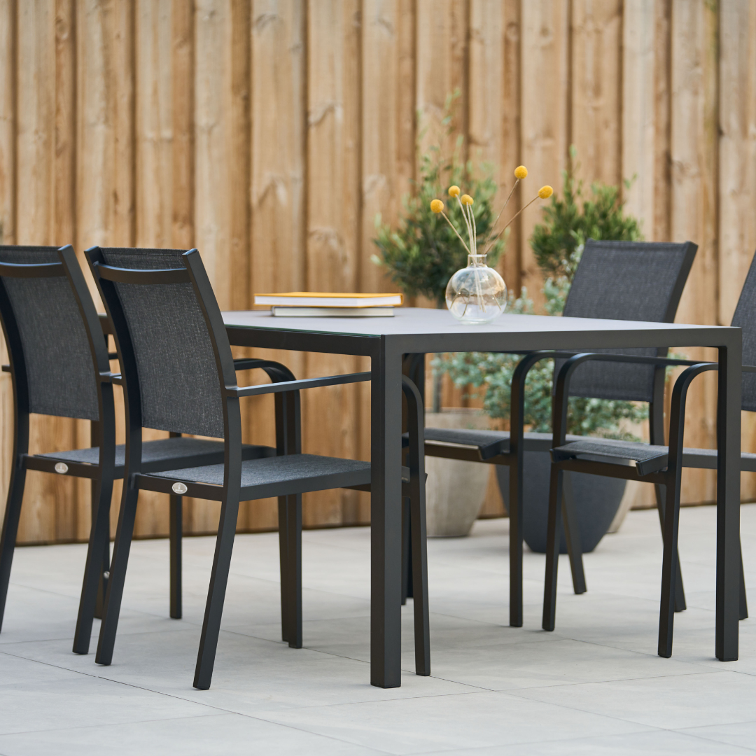 Hånger spisebord 90x140 cm svart 