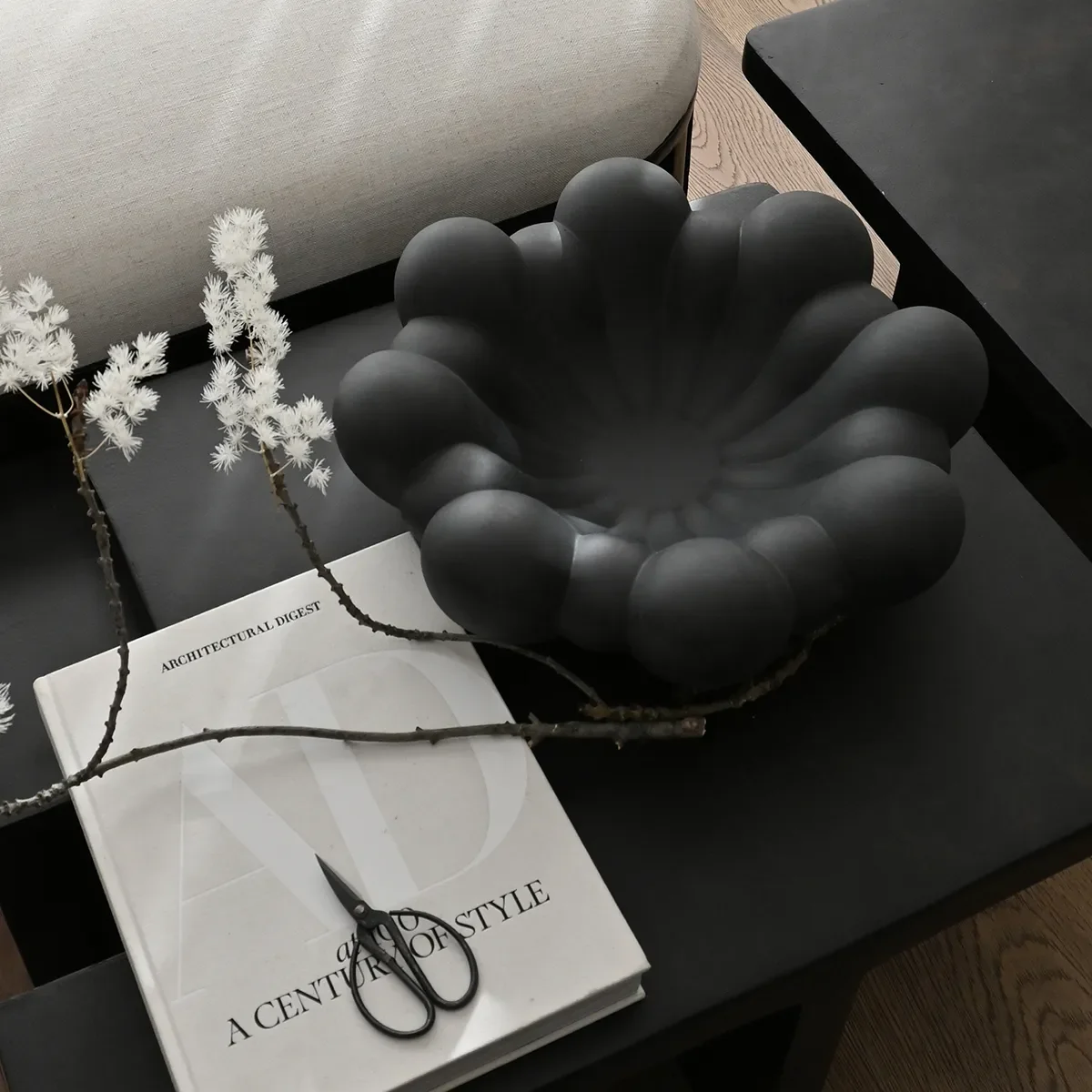 Håndlaget Dekorasjonsskål Bloom Black Ø 44 cm