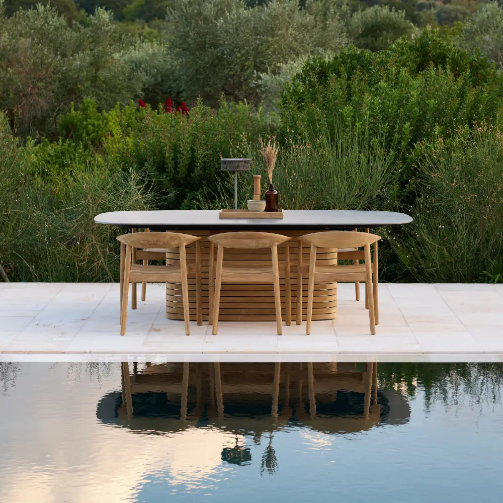 Majestic stol m/armlen Teak