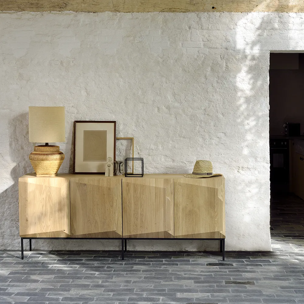 Stairs Skjenk 46x200 cm Eik