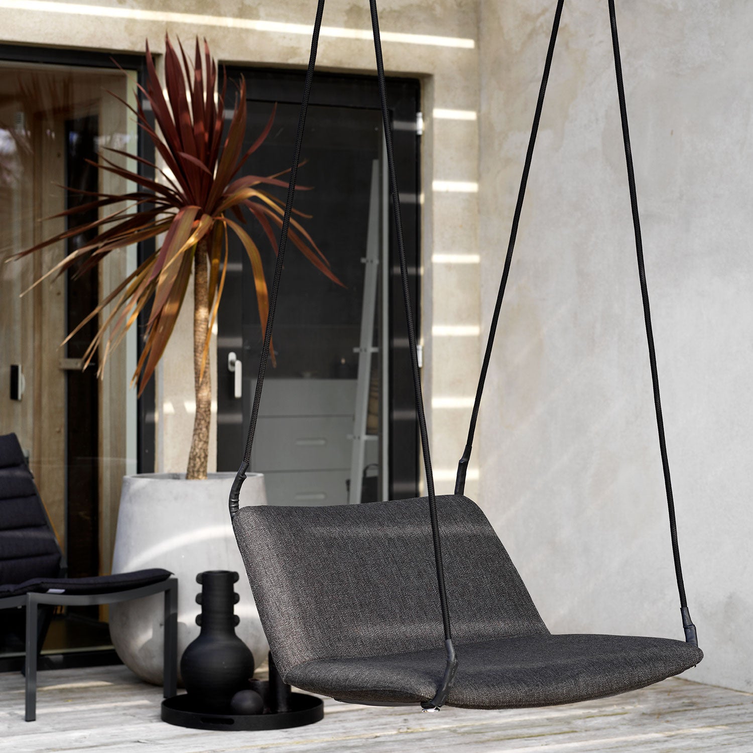 Antila hengestol svart / Nearly Black Brafab