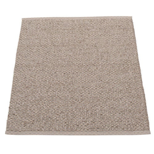 Svea matte 70x90 cm mud metallic / mud 