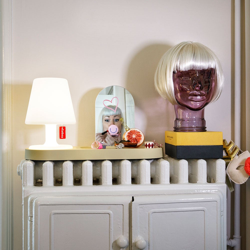 Edison the petit, bærbar og oppladbar bordlampe i hvit