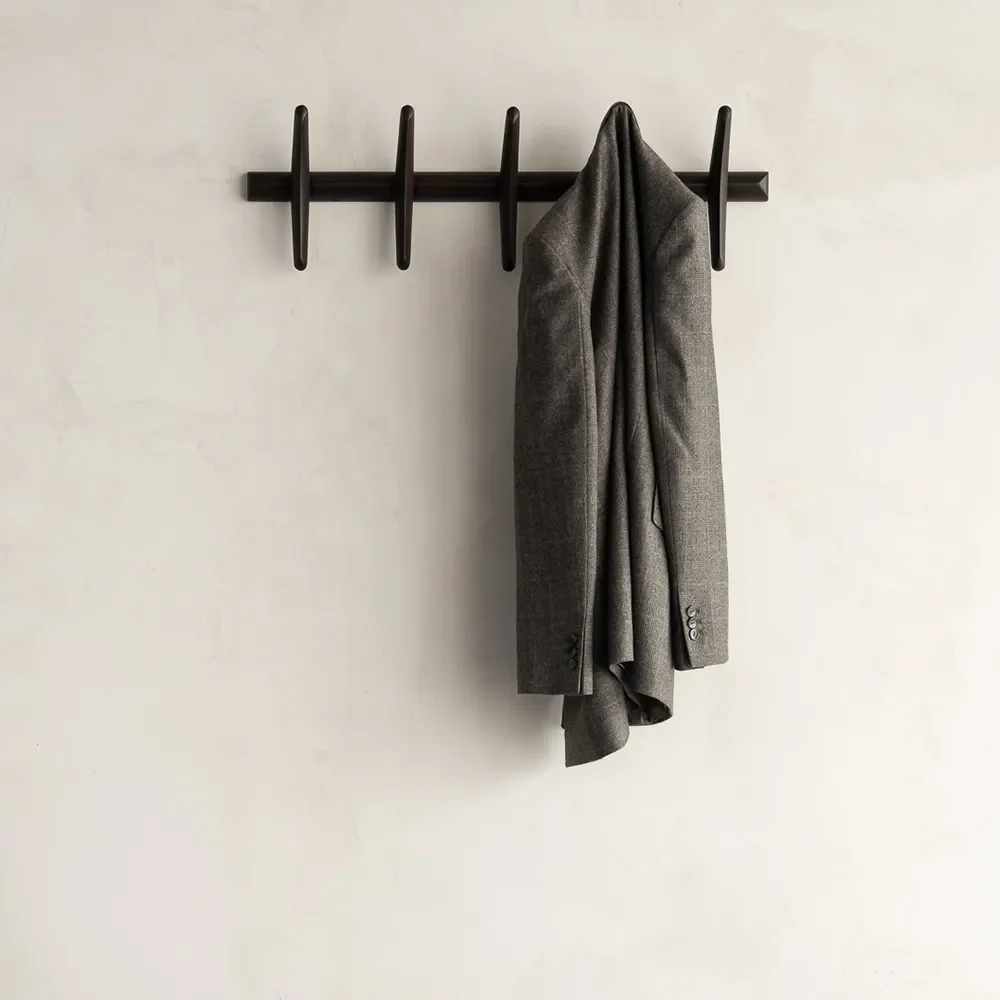 PI kleshenger lysebrun lakkert mahogni