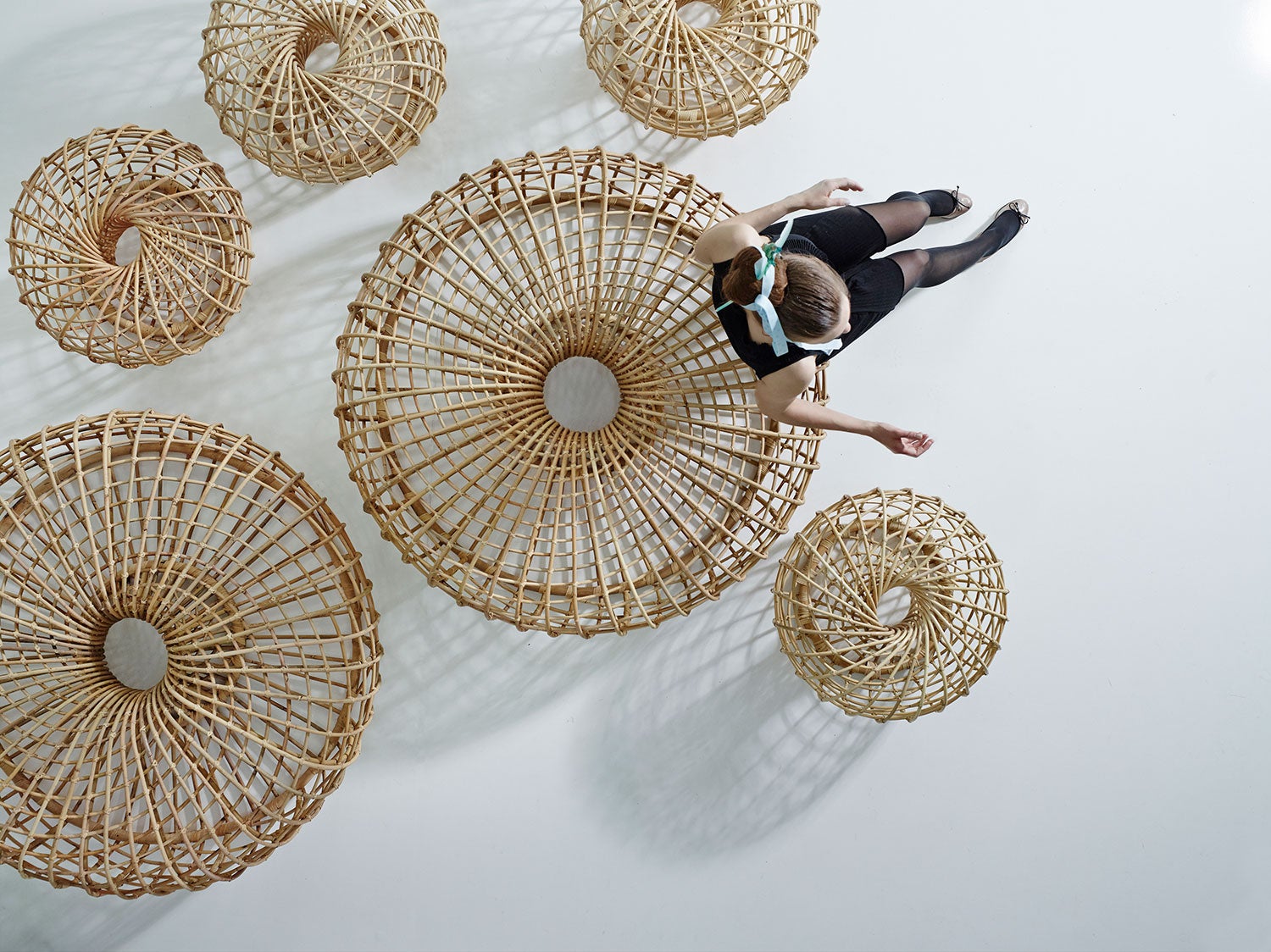 Nest Fotpall Liten Indoor