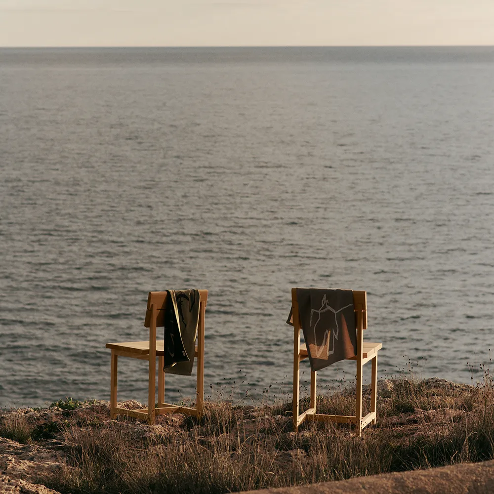 Vuelo Tea Towel - Sugar Kelp/Off-white