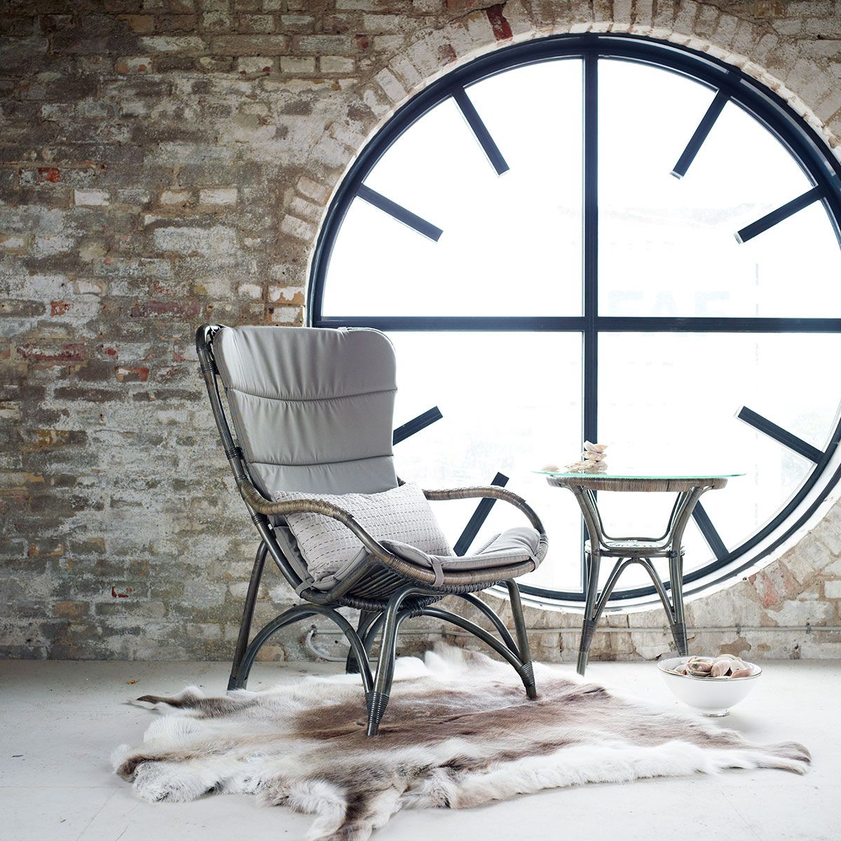 Monet rottingstol Taupe