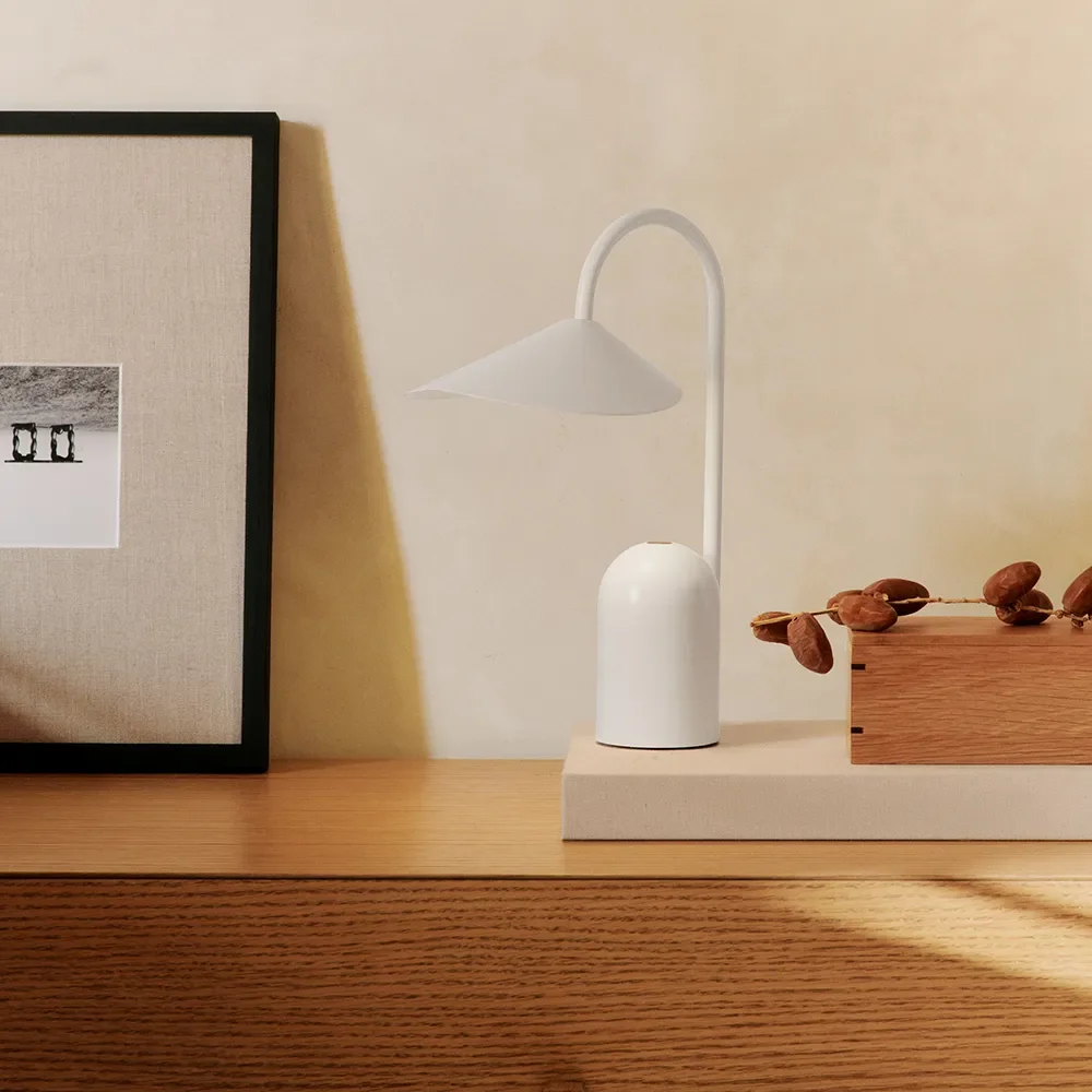 Arum Portabel lampe White