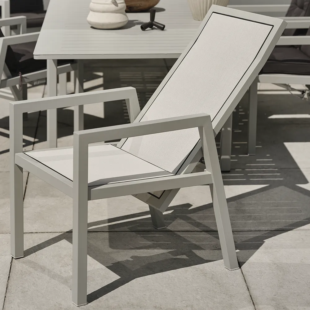 Newfort Posijsonsstol lys grå