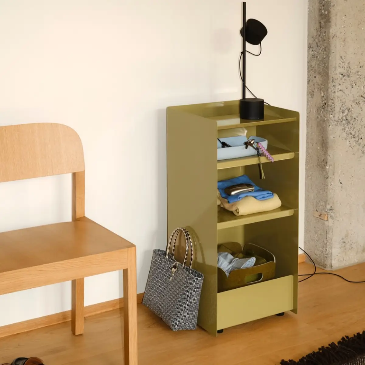 Folded Trolley høyde 83,7 cm (utslått) – mørk beige-grønn
