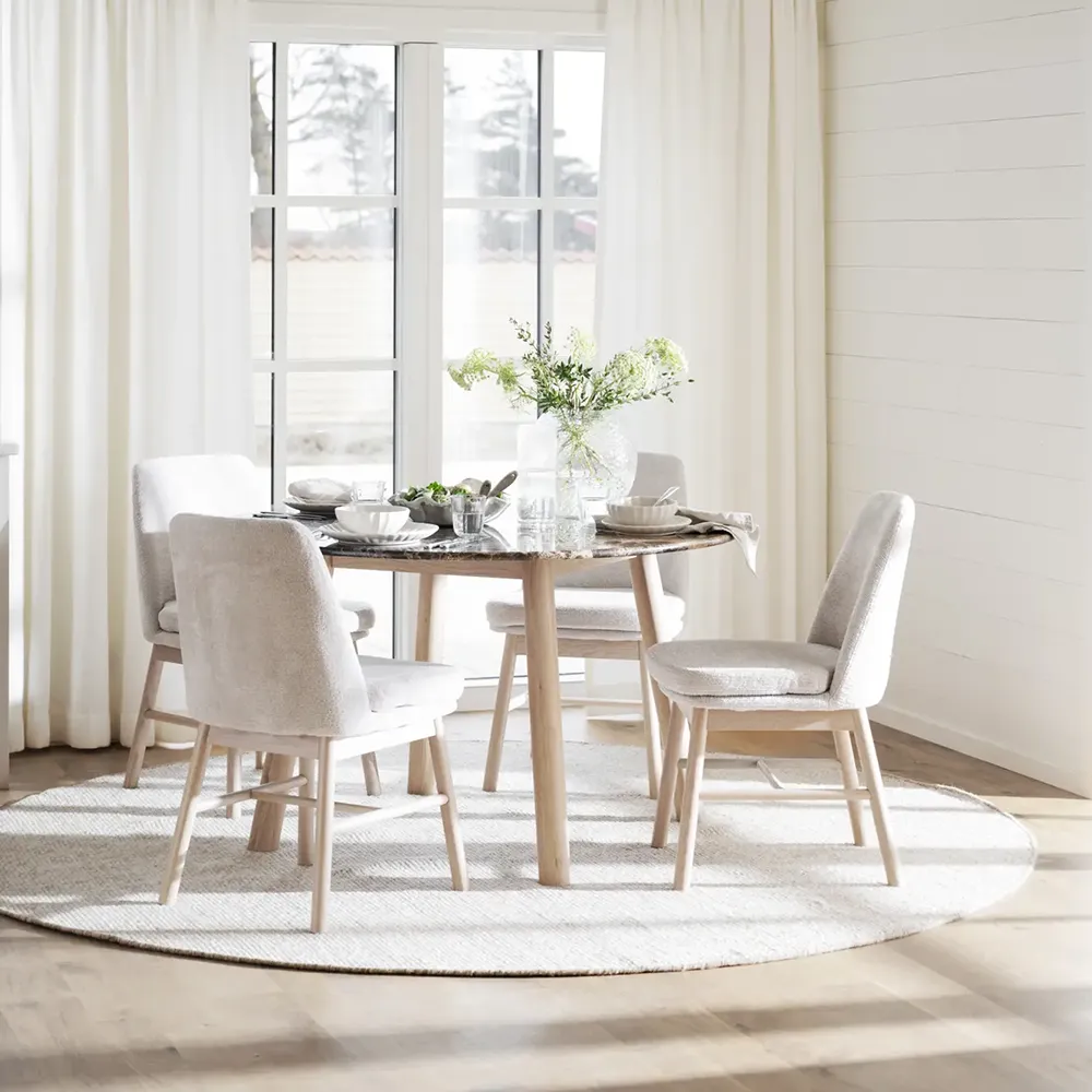 Taransay spisebord Ø125 cm brun marmor/hvit pigmentert eik