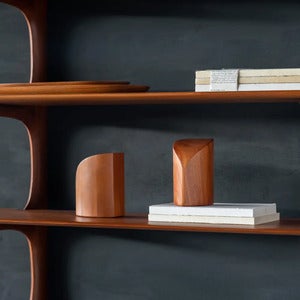  PI bokstøtte lakkert mahogni- sett med 2 stk