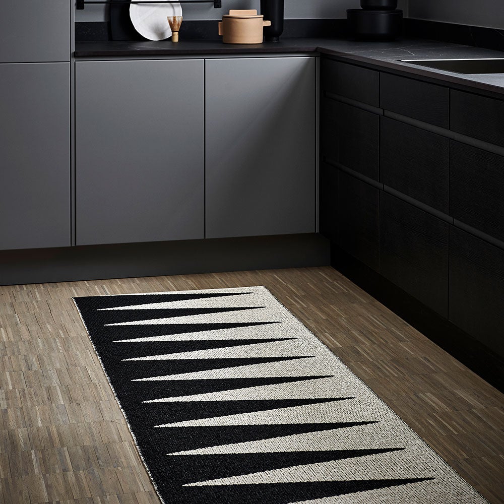 Vivi matte 70x350 cm black / vanilla 