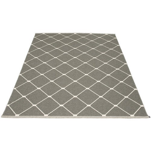 Regina matte 180x275 cm charcoal / vanilla 