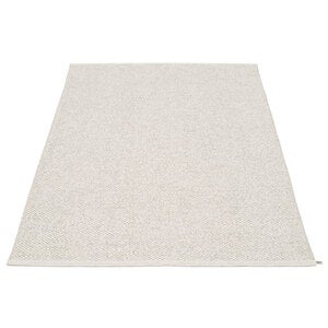 Svea matte 140x220 cm stone metallic / fossil grey 