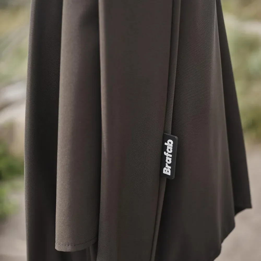 Abriola parasoll 330 cm svart